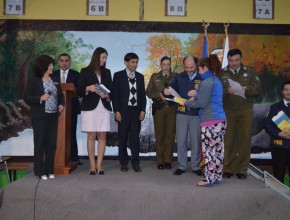 Gobernadora visita Escuela Adventista de Chillán